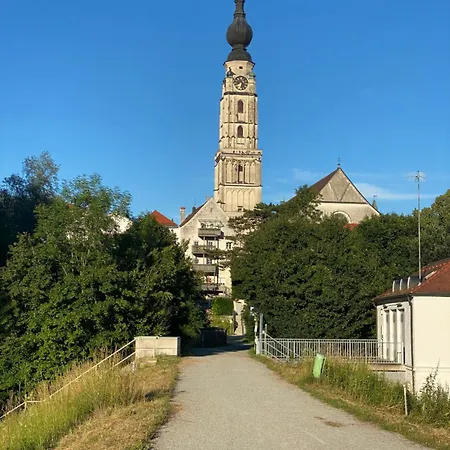 Grosse Im Zentrum Von Braunau Am Apartment