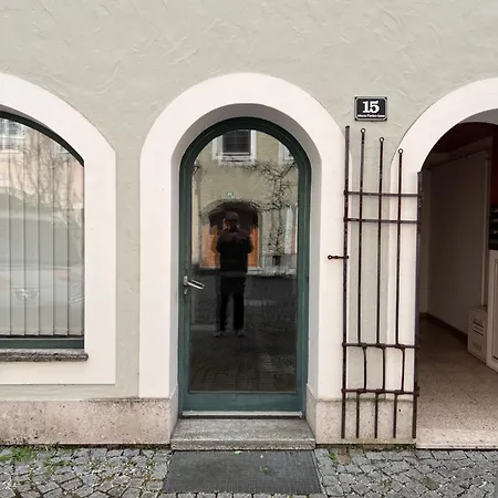 Grosse Im Zentrum Von Braunau Am